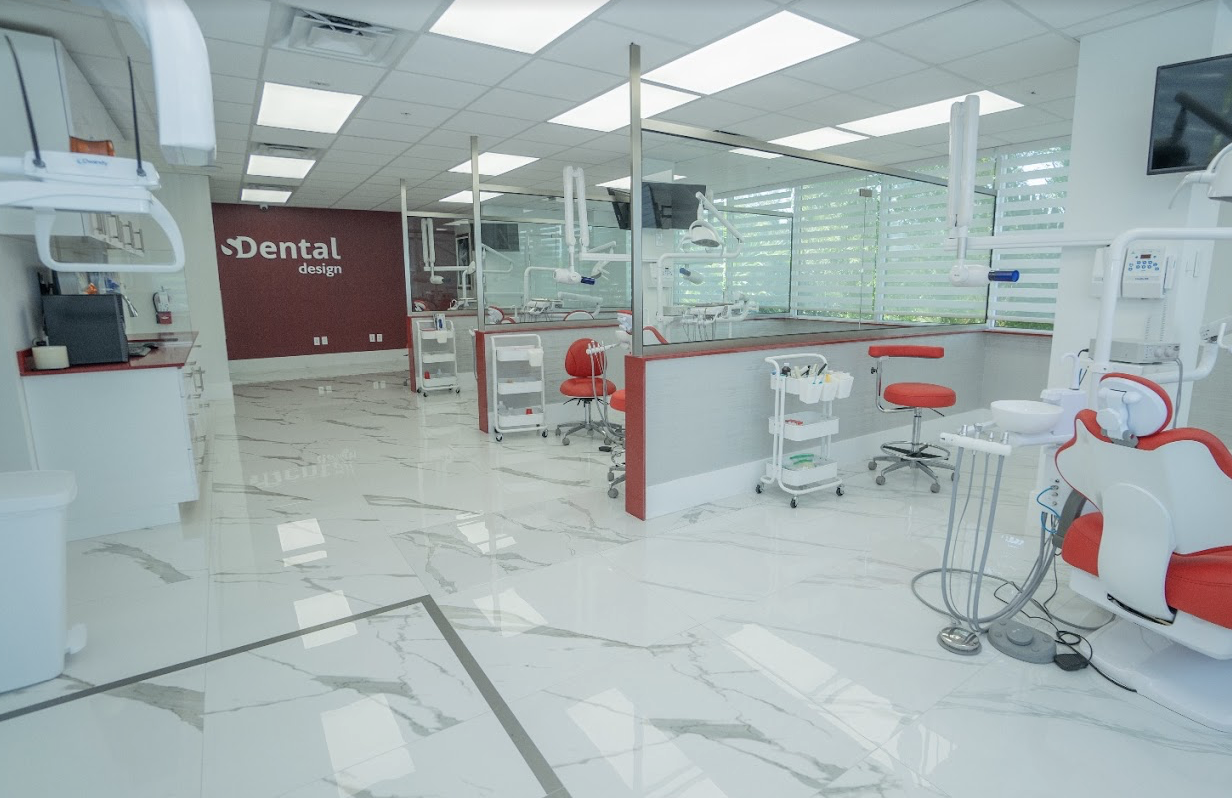 Patient receiving All-on-4 dental implants at Svelta Dental Design in Miami